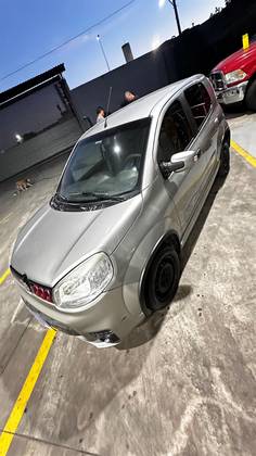 FIAT UNO 1.4 EVO SPORTING 8V FLEX 4P AUTOMATIZADO